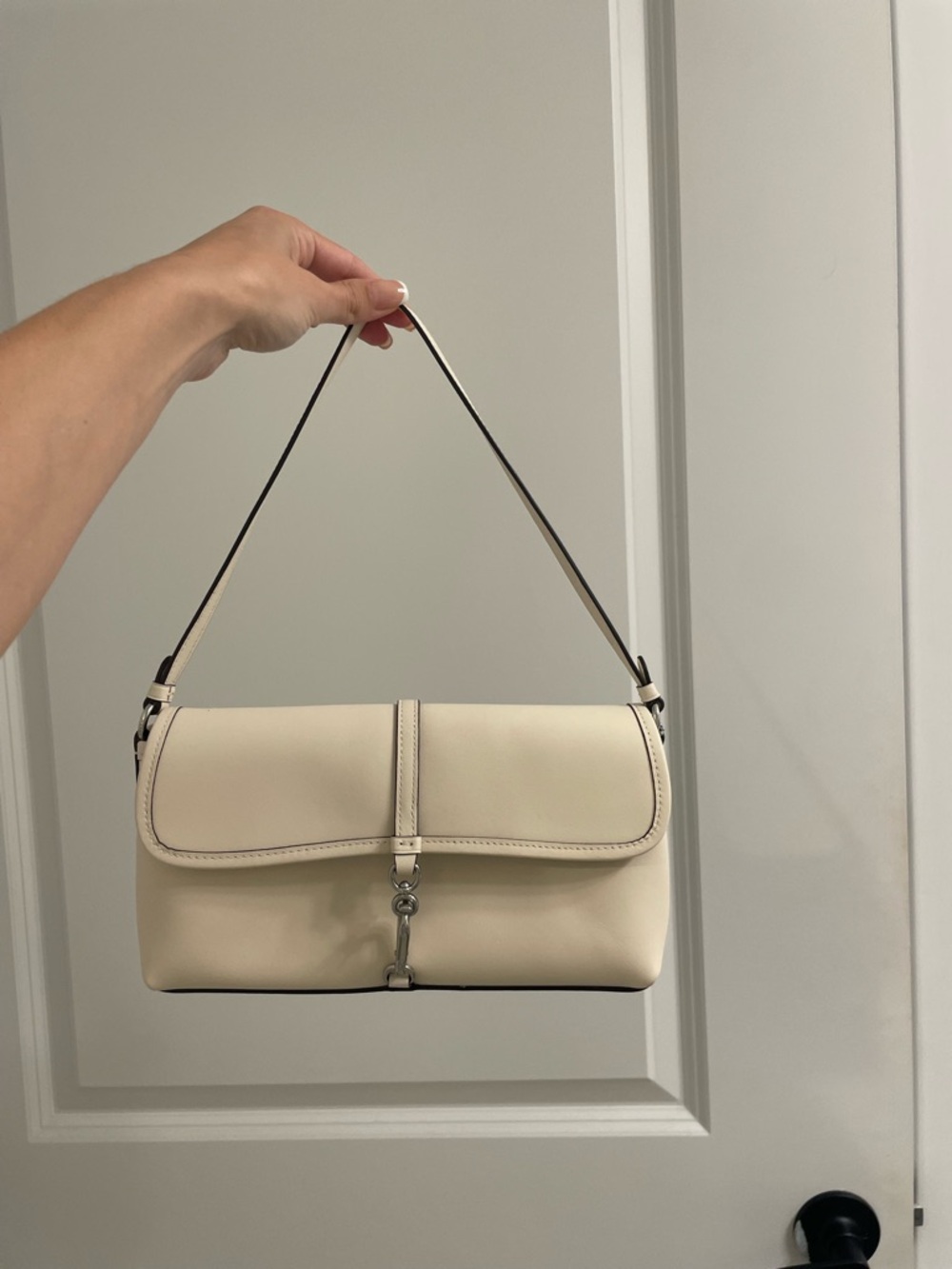 Coach Flap Bag - Picture 4 of 9